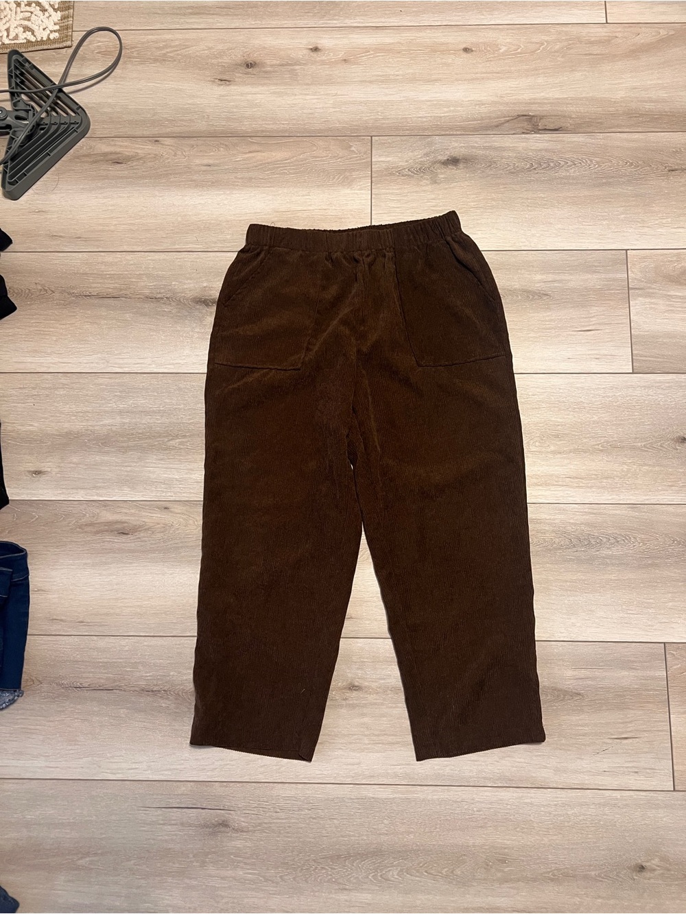 Women’s Brown Corduroy Elastic-Waist Trousers